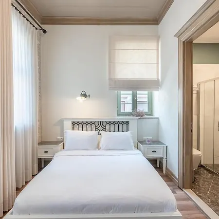 Elia Cunda By Ortunc Ayvalı