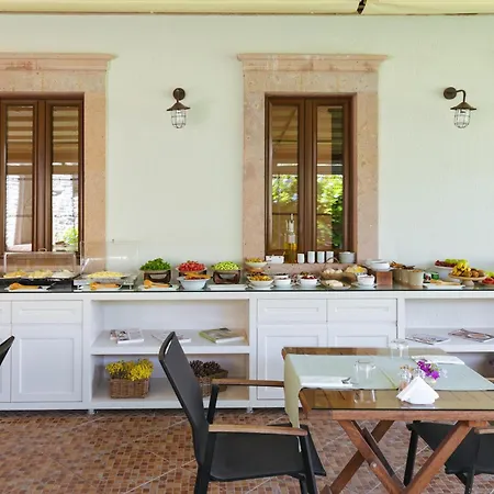 Elia Cunda By Ortunc Ayvalı