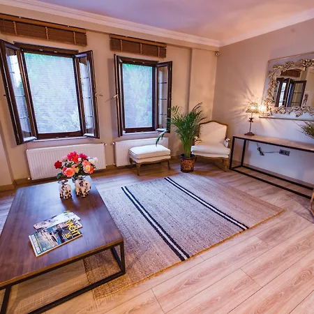 Elia Cunda By Ortunc