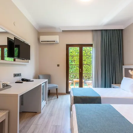 Elia Cunda By Ortunc מלון