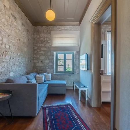 Elia Cunda By Ortunc Ayvalı